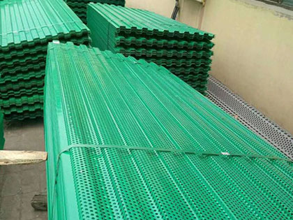 防風抑塵網(wǎng)質量放心，使用方便維護簡單